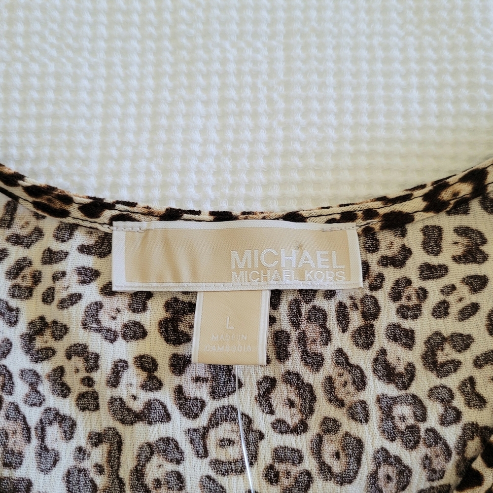 Michael Kors Leopard🐆 Print Faux Crossover Blouse - Picture 4 of 15